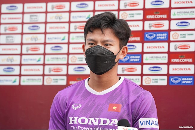 phan-tuan-taianh-cong-vinh-la-tuong-dai-em-chi-nhu-chu-tep-nho-boi-duoi-ao phan-tuan-taianh-cong-vinh-la-tuong-dai-em-chi-nhu-chu-tep-nho-boi-duoi-ao