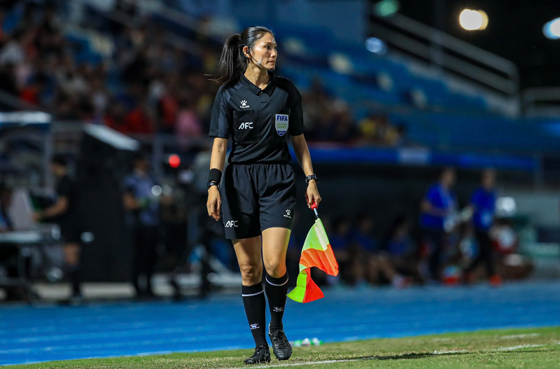 trong-tai-bien-gay-tranh-cai-o-chung-ket-sea-games-33-co-dong-thai-la-tren-mang-xa-hoi
